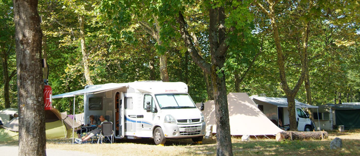 Emplacements De Camping Camping 3 Vence Domaine De La Bergerie